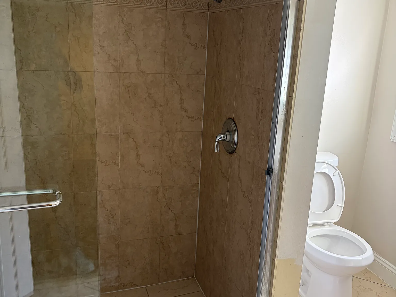 4 bed, 3.5 bath, 1116 sqft, $4,950 — Photo 3