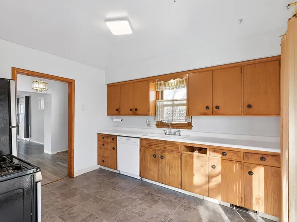 1102 Jenks Ave, Saint Paul, MN 55106