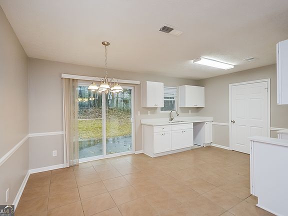 5th image of 5375 Rocky Pine Dr