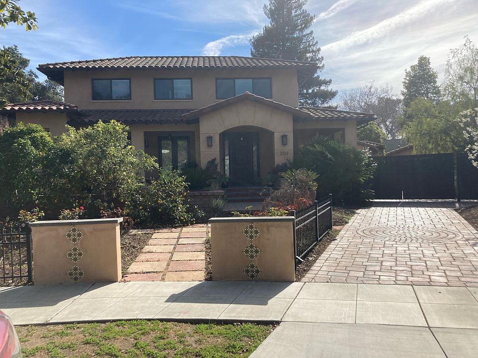 1st image of 202 Sequoia Ave