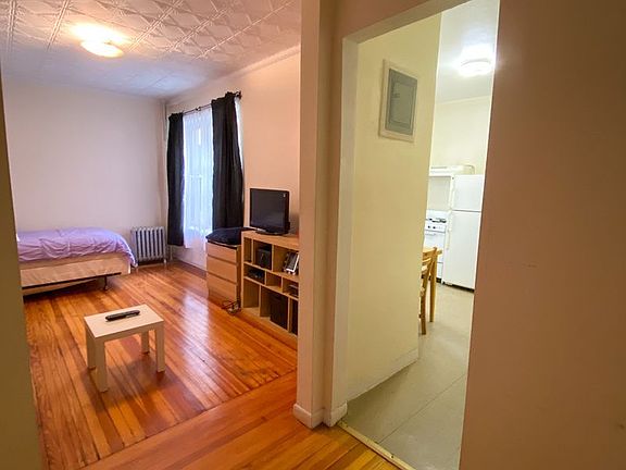 5th image of 31-69 33rd St #3