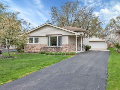 5860 Virginia Ave, Clarendon Hills, IL, 60514