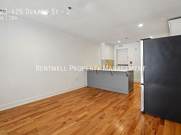 5th image of 423-425 Dekalb St #2