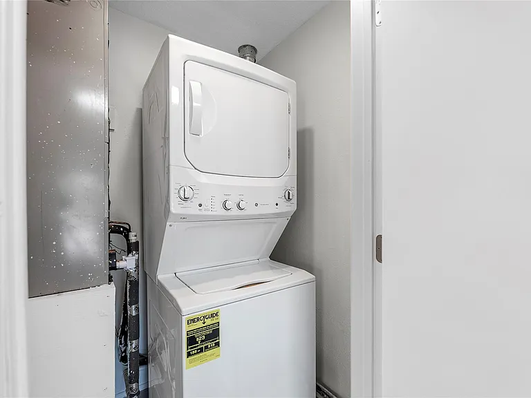 502 Frawley St #2 — Photo 16