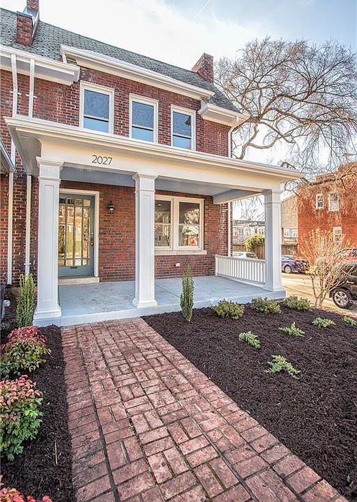 1st image of 2027 Rosewood Ave