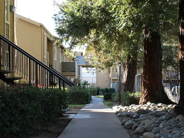 Sierra Village