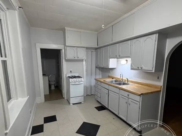 456 Eastern Ave, 456 Eastern Ave #6, Fall River, MA 02723