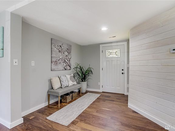 5th image of 6427 180th St SE