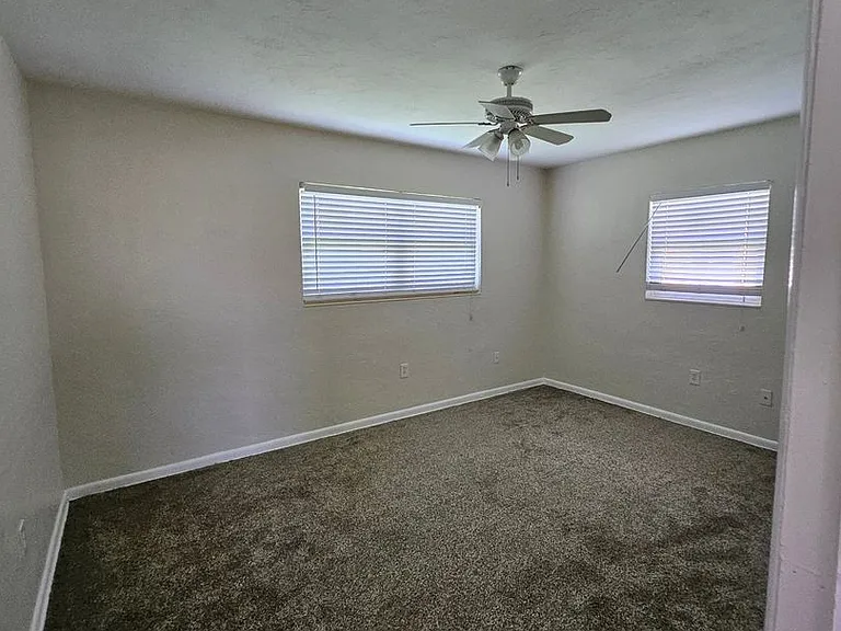 2433 Deedra St — Photo 14