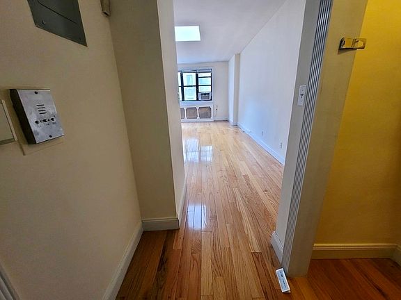 2nd image of 146 E 35th St #5BB