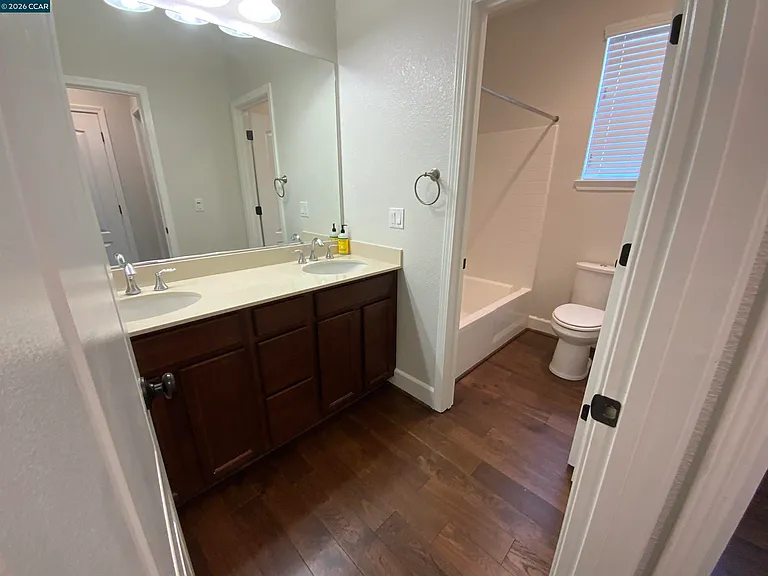 1826 Rosemary Dr — Photo 25