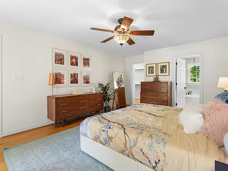 1011 New Chester Ct — Photo 33