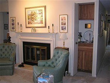 5th image of 140 Fox Hollow Dr APT 403