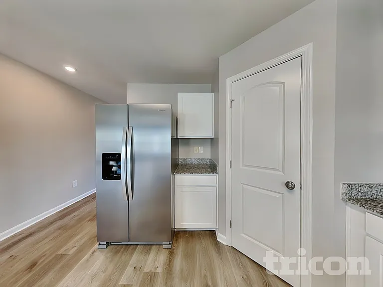 542 Springtime Ln — Photo 7