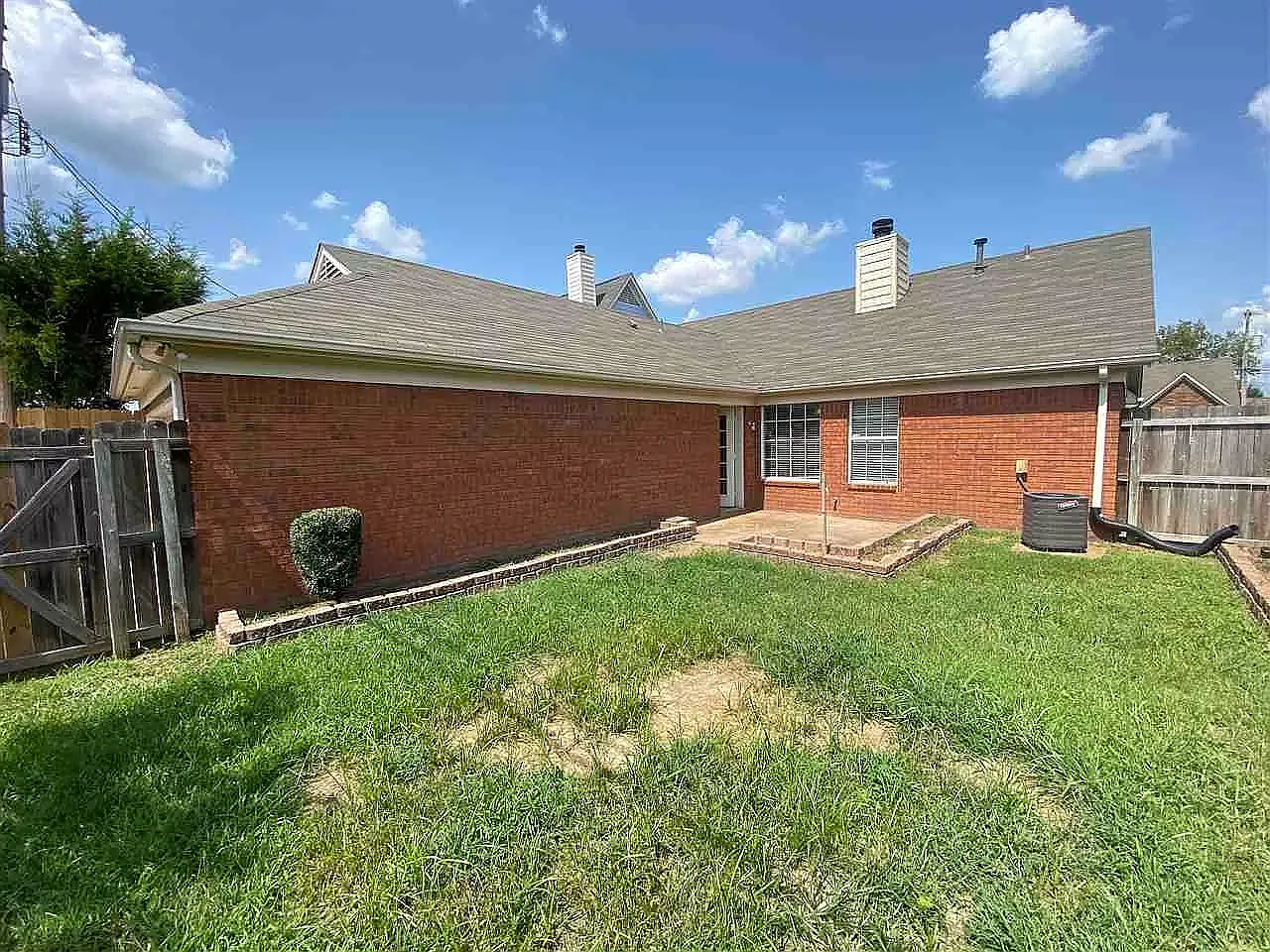 3 bed, 1184 sqft, $1,500 — Photo 2