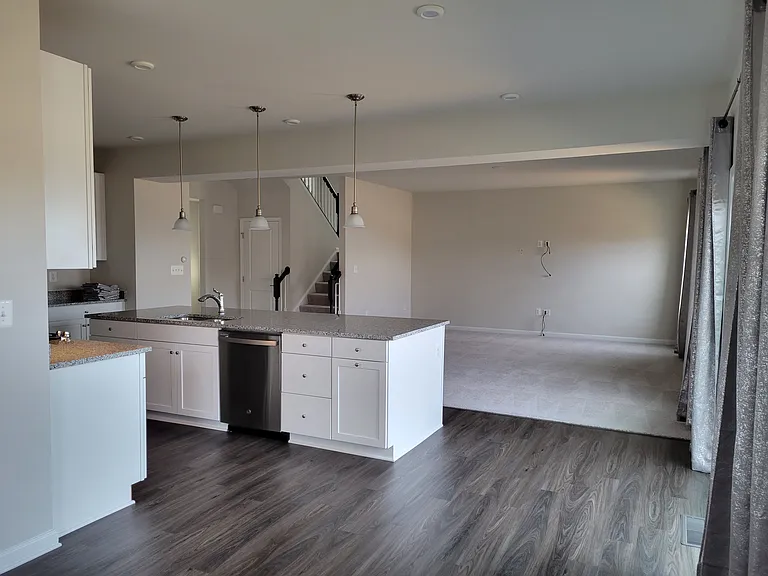 1009 Headquarters Way — Photo 21