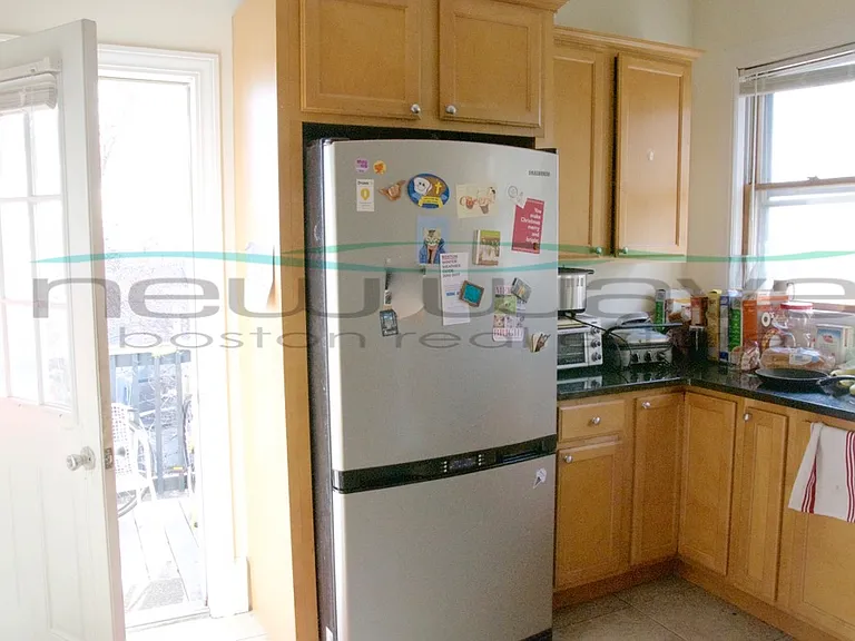 64 Fisher Ave #2 — Photo 3