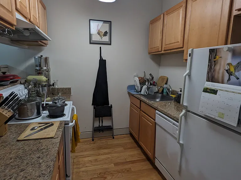 130 E State St #402 — Photo 8