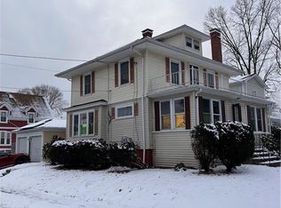 124 Auburn St, Cranston, RI 02910