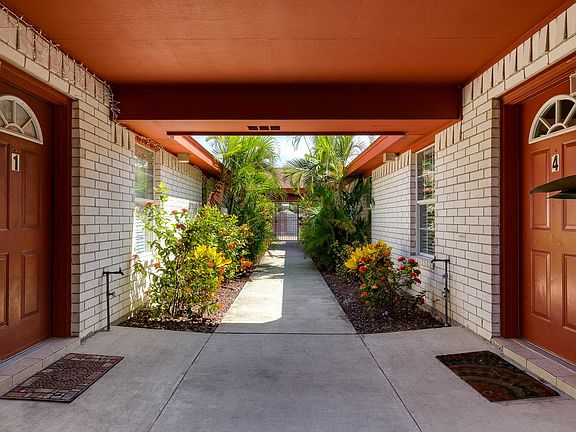Walk way
