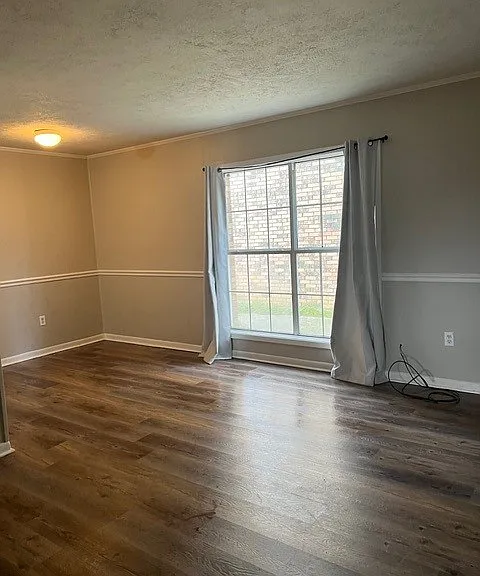 600 E Georgetown St #8 — Photo 2