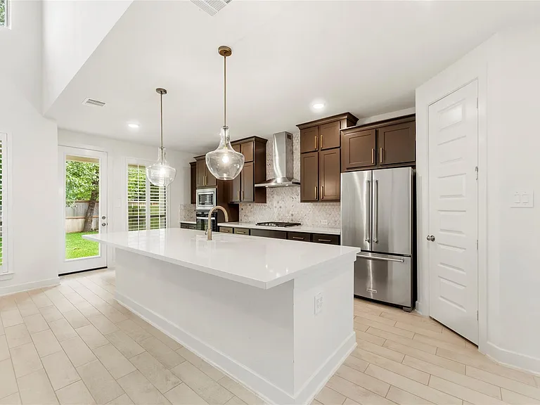 981 Cortez Creek Dr — Photo 8
