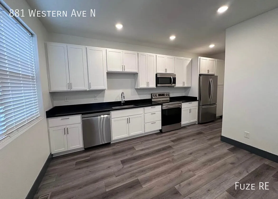 Spacious and Updated 4-Bed, 4-Bath Gem in Saint Paul! — Photo 2