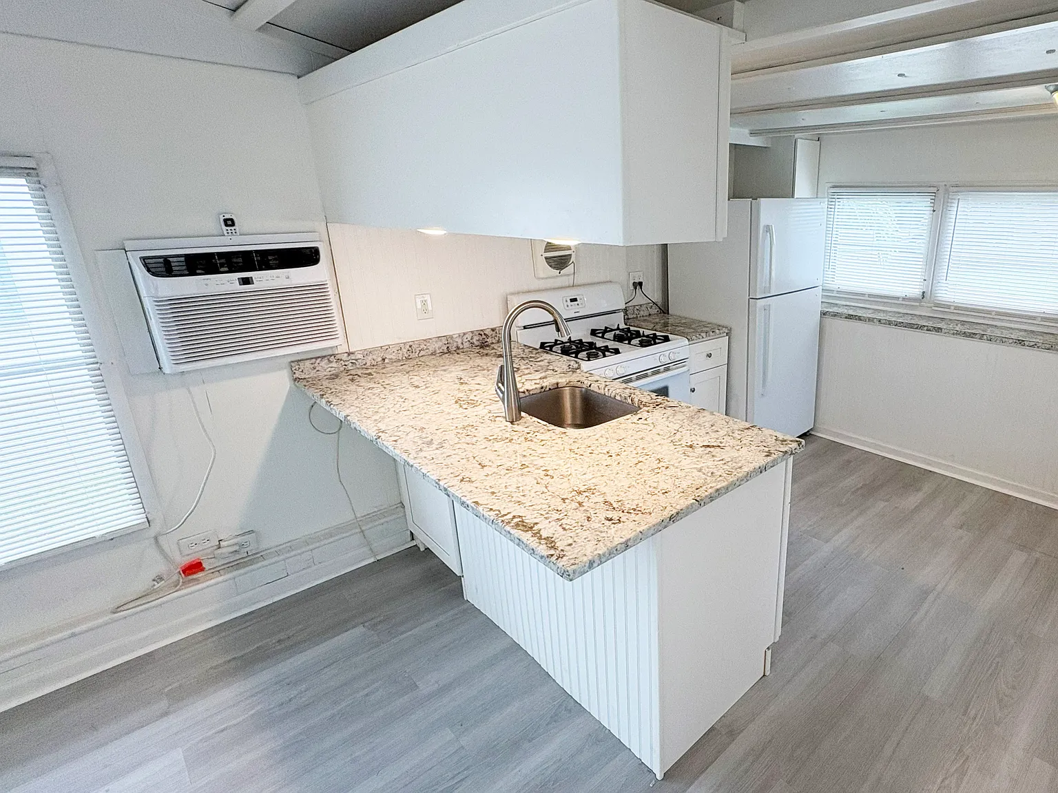 2 bed, 800 sqft, $1,350 — Photo 4