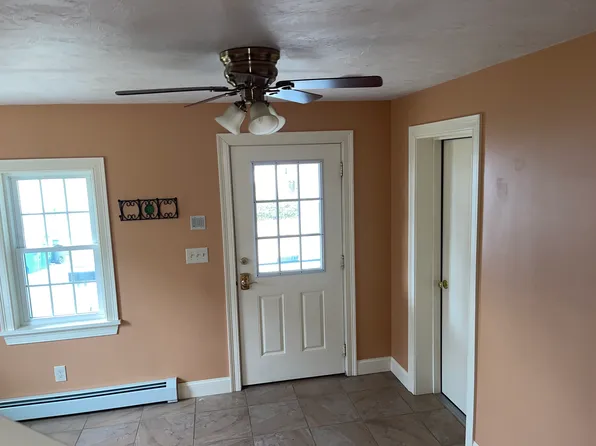 132 Pitman St, Fall River, MA 02723