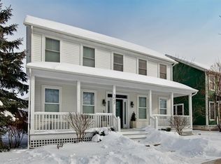 1062 Harris Rd, Grayslake, IL 60030