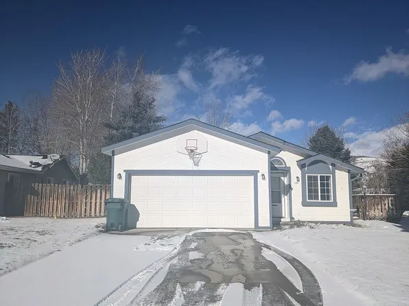 110 Pine Pl, Gypsum, CO 81637