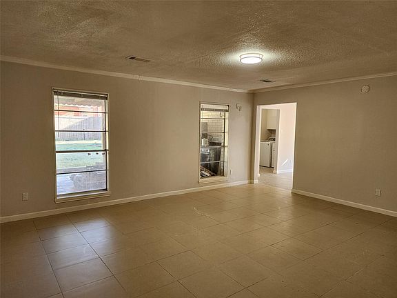 4th image of 8531 Hiawatha Dr