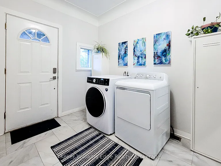 64 Locke St N #2 — Photo 17