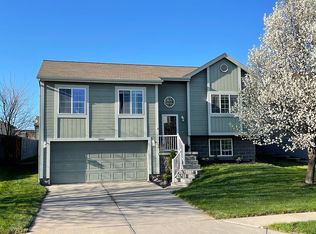 16914 Larimore Ave, Omaha, NE 68116