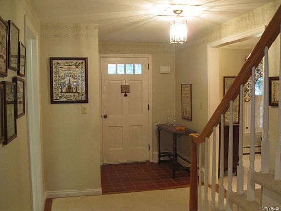 4th image of 102 Highland Ave