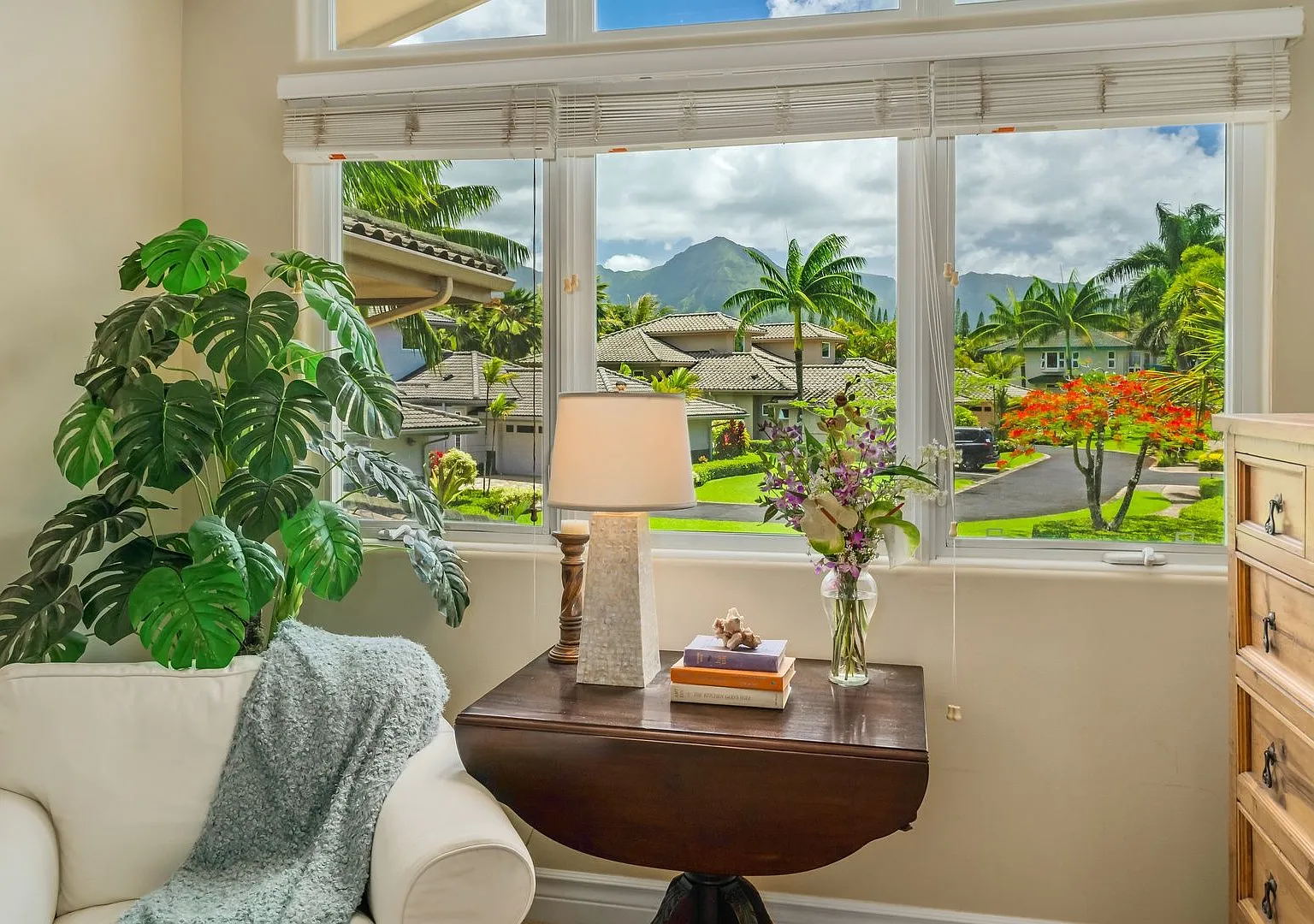 Luxe Hawaii Living at Noelani Kai Escape — Photo 4