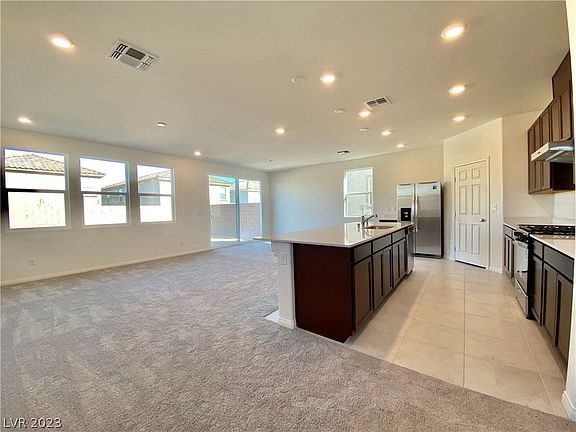 5th image of 8180 Desert Cassia Ave