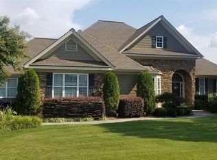 209 Cedar Crest Ln, Loganville, GA 30052