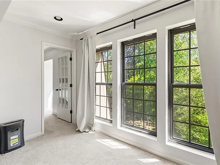24307 Plantation Dr NE — Photo 15