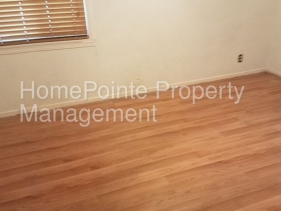 5th image of 6111 Ventura St