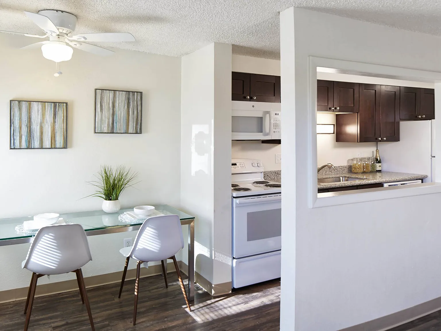 Parkland Square Apartments — Photo 3