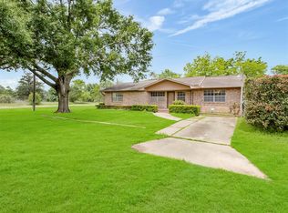 1940 Austin St, Hempstead, TX 77445