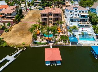 22216 San Joaquin Dr W, Canyon Lake, CA 92587