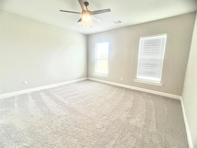 102 Jleigh Ln #J — Photo 8