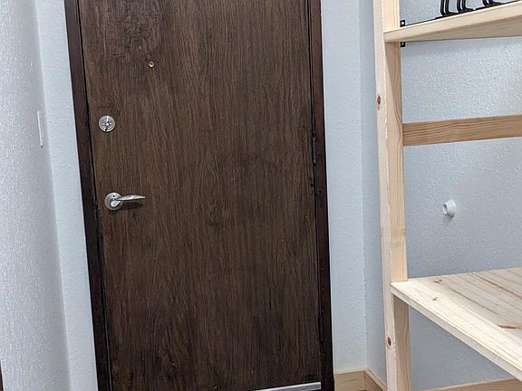 Entry/Foyer