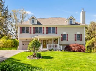 32 Westview Cross Rd, North Salem, NY 10560