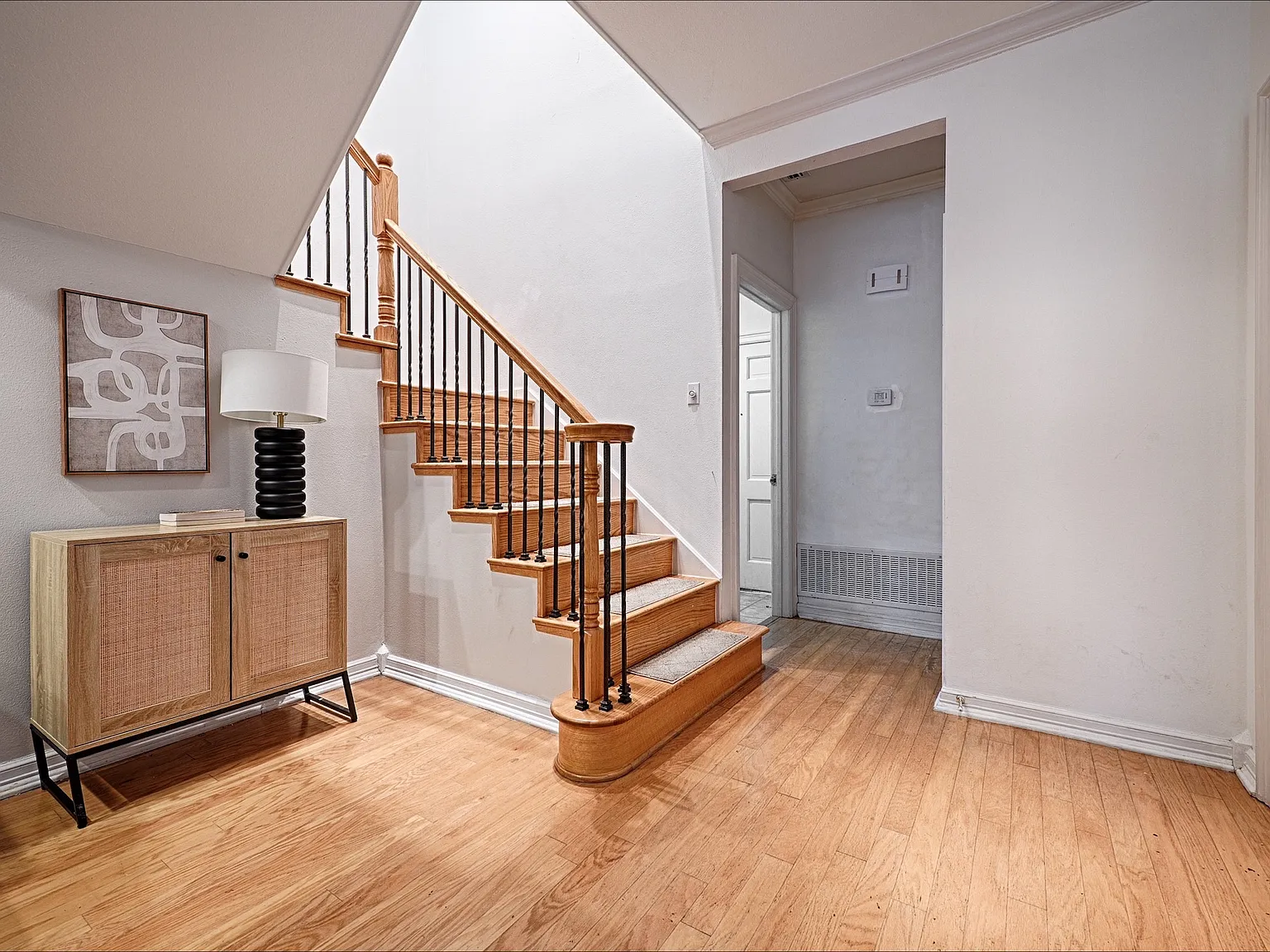 2 bed, 2.5 bath, 1918 sqft, $2,980 — Photo 2