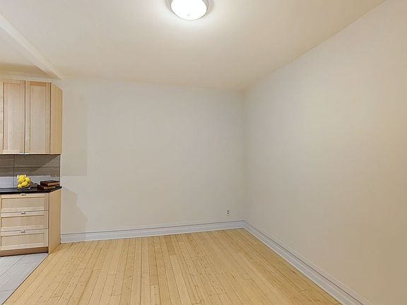 5th image of 411 W 44th St APT 16