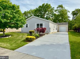 198 Pebble Beach Dr, Mays Landing, NJ 08330