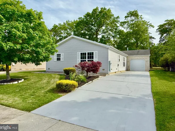 198 Pebble Beach Dr, Mays Landing, NJ 08330